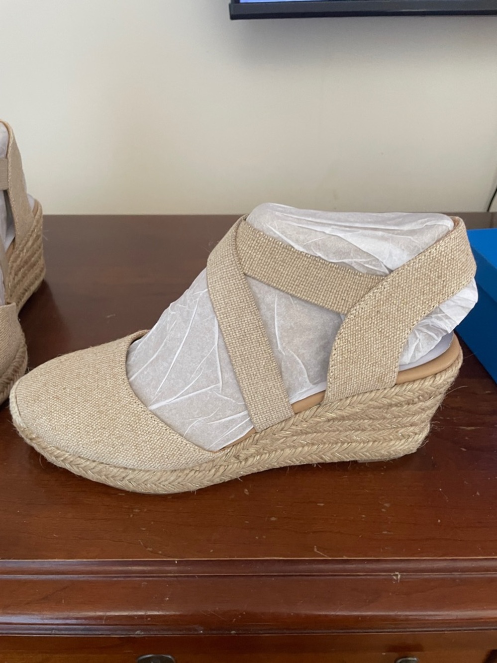 Easy Spirit Espadrille Wedge Sandals in Natural Beige New - Picture 2 of 5
